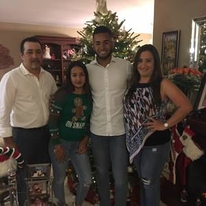 Meet your Posher, Esperanza